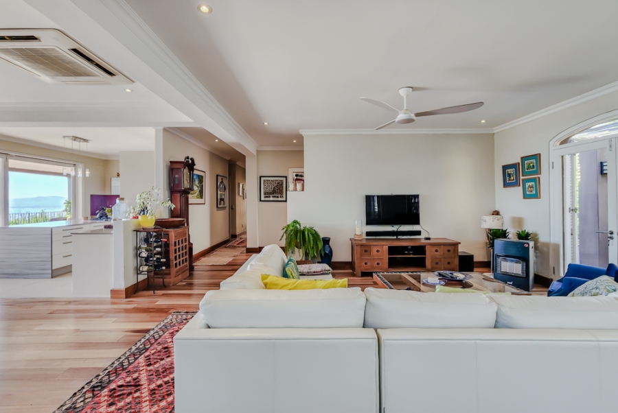 4 Bedroom Property for Sale in Oranjezicht Western Cape